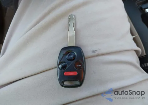 2006 Honda Accord 2.4 Lx z USA, uszkodzony, nr VIN 1HGCM56416A061063